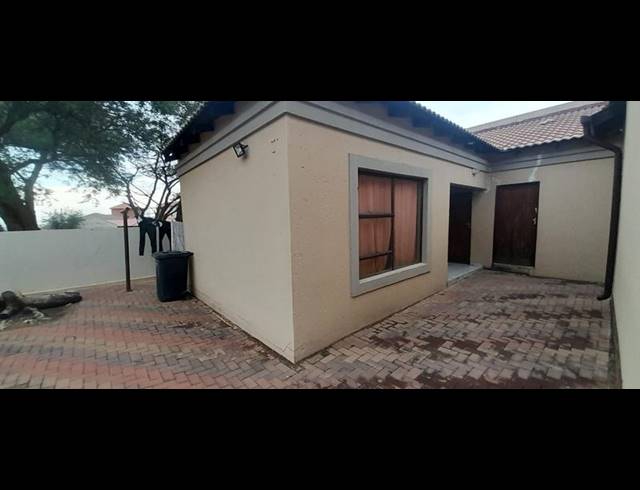 4 BEDROOM HOUSE FOR SALE IN DANVILLE